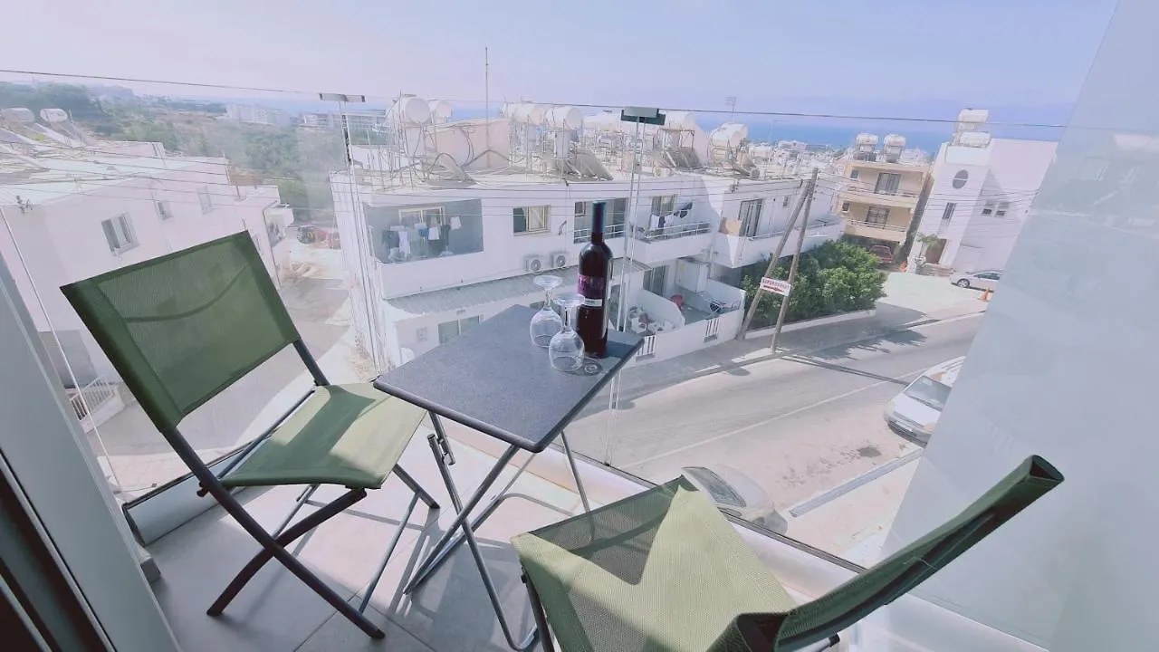 Lägenhet Stay Napa Living Studios Ayia Napa