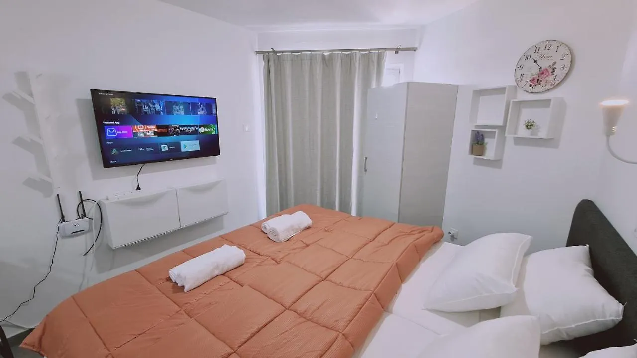 Stay Napa Living Studios Ayia Napa 0*,