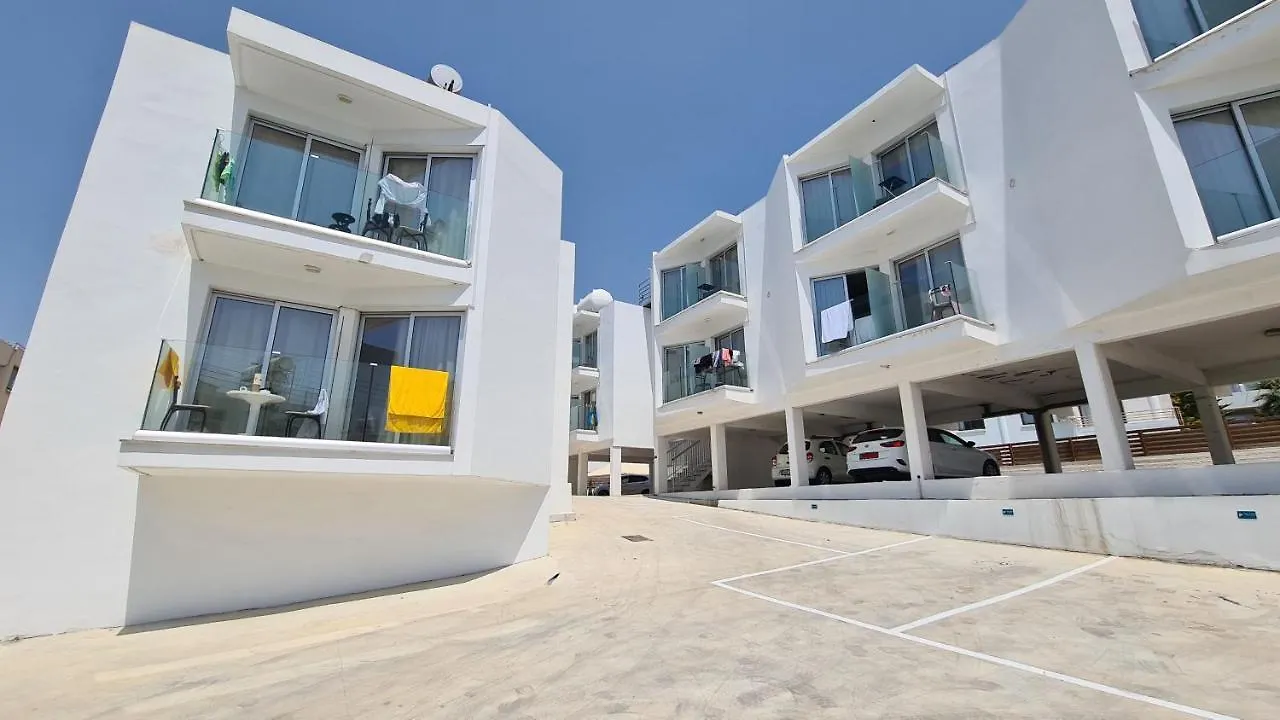 Stay Napa Living Studios Ayia Napa 0*,